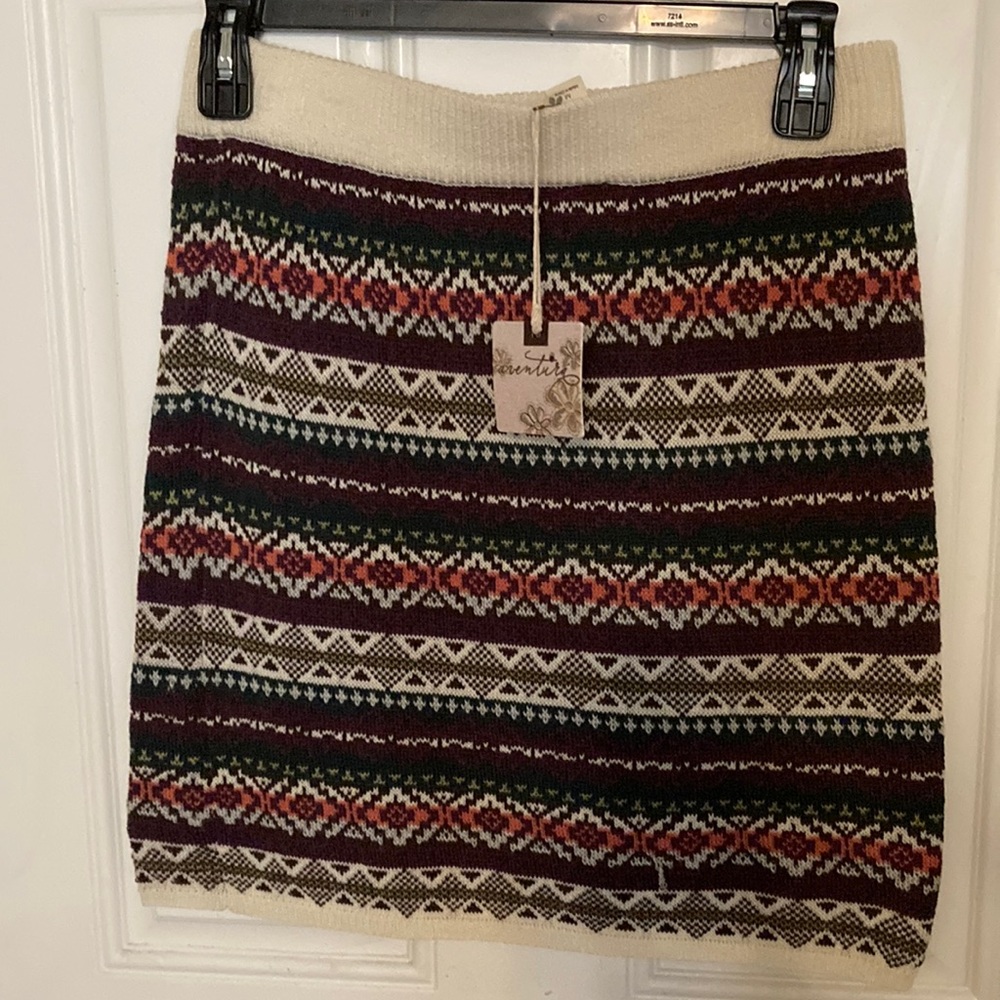 NWT aventura sweater skirt szM